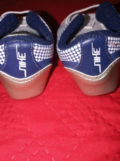 baby infant Nike booties size 2c - Thumbnail 2