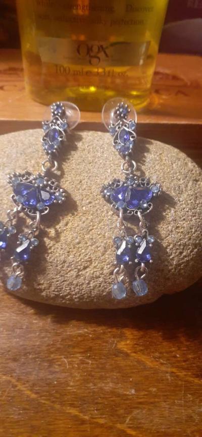 beautiful blue vintage accent dangles earrings - Thumbnail 2