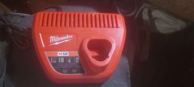Milwaukee M12 Battery Charger - Thumbnail 2
