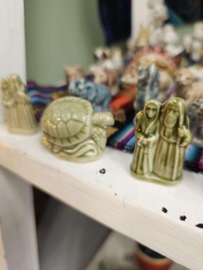 Ward Miniature Collectables - Thumbnail 4