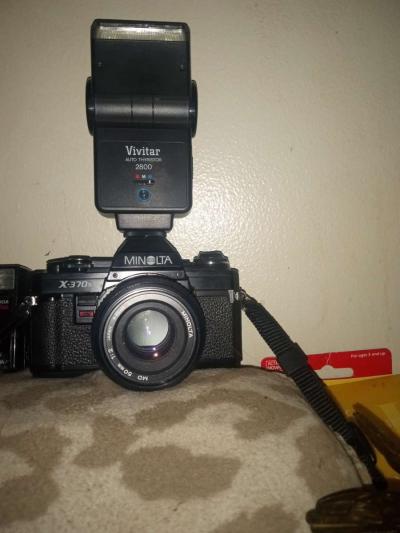 Minolta x370s camera with falsh