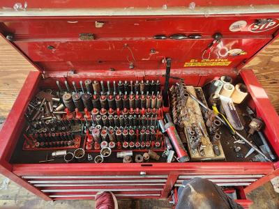 large top and bottom box full of tools - Thumbnail 6