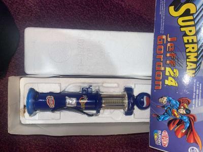 Jeff Gordon diecast and various - Thumbnail 6