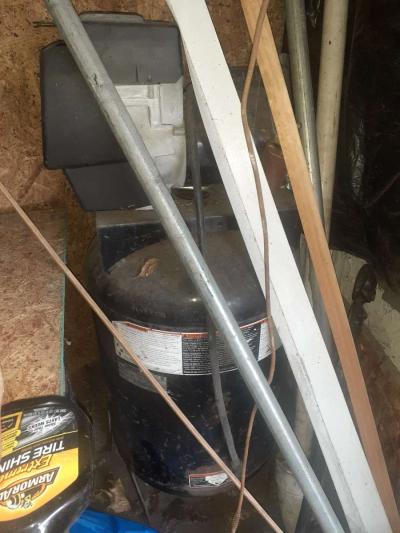 Air Compressor - Thumbnail 4