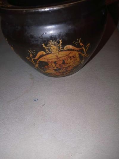 black and gold planter - Thumbnail 3