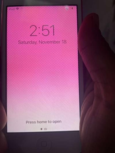 iPhone - Thumbnail 2