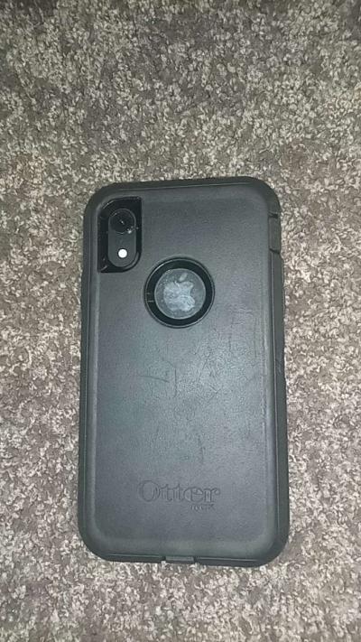 iPhone XR - Thumbnail 3