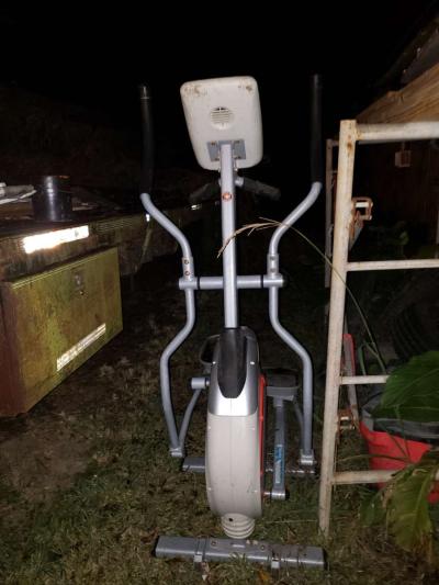 2012 Schwinn 420 Elliptical Trainer w Fan