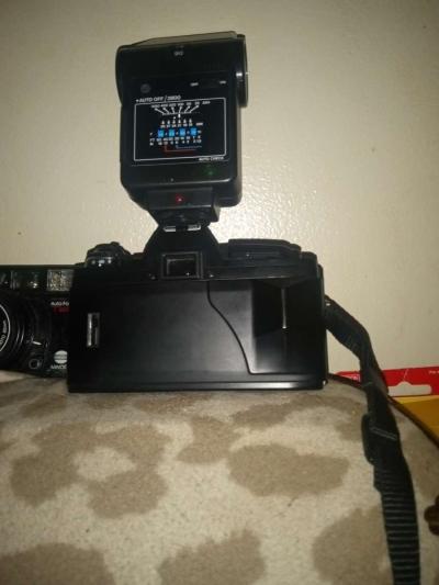 Minolta x370s camera with falsh - Thumbnail 2