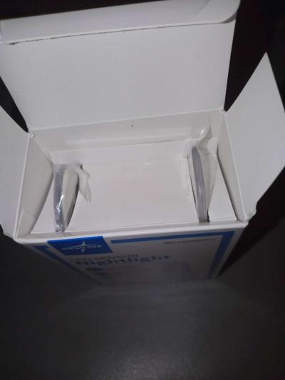 Medline LED sensor nightlight two lights in one box - Thumbnail 5