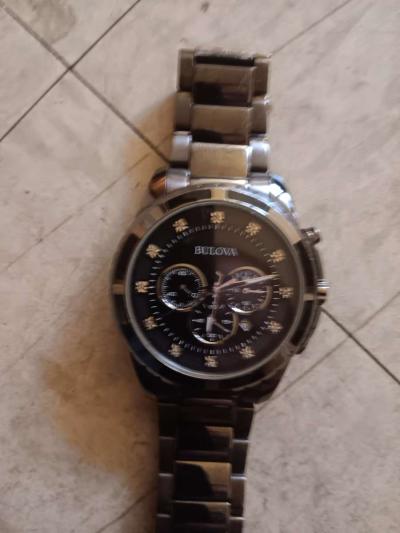 mens Bulova watch like new cost 499 new
