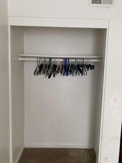 room for rent - Thumbnail 4