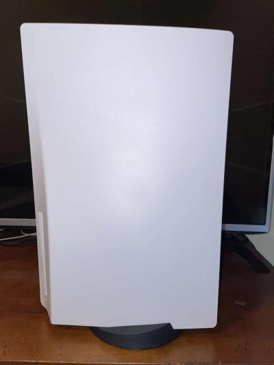 Playstation 5 with 2 controllers - Thumbnail 3