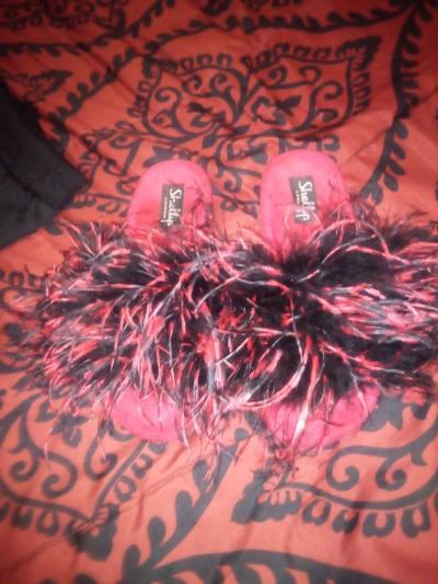Shelly London  red and black feathers shoes sz 8 - Thumbnail 5