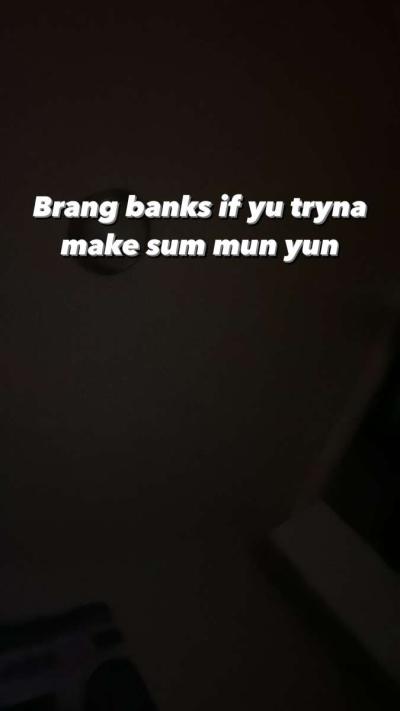 iPhone 12 - Thumbnail 5