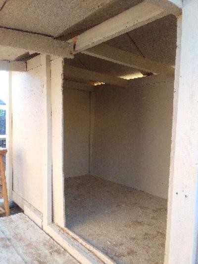 Huge Dog House - Thumbnail 5