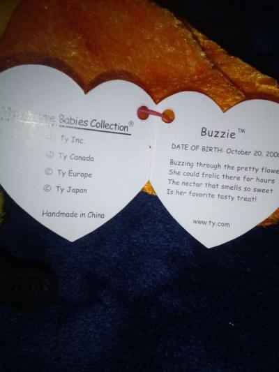 2001 Ty beanie babies buzzie mint selling collection off
