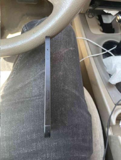 iphone 12 - Thumbnail 3