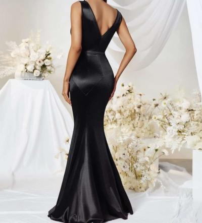 black gown - Thumbnail 2