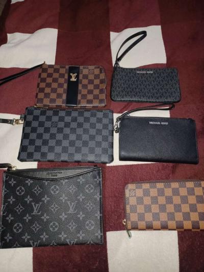 Handbags - Thumbnail 3