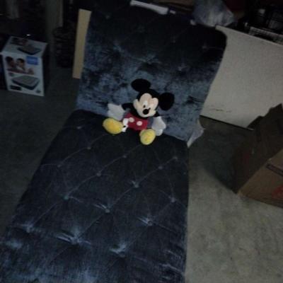 blue buttoned curvy tuffed sofa - Thumbnail 3