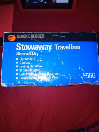 vintage 1988 Black and Decker travel iron - Thumbnail 4