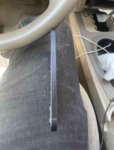 iphone 12 - Thumbnail 4