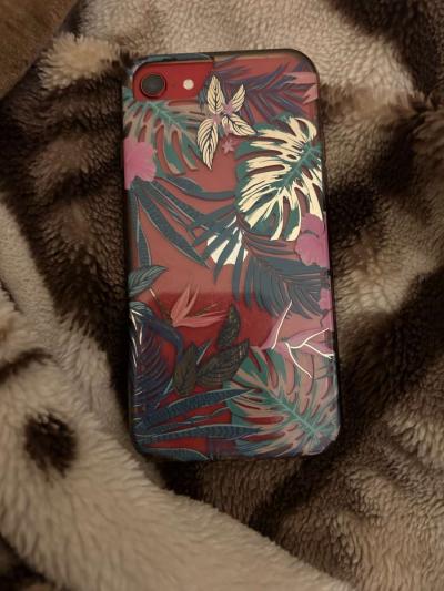 iPhone SE - Thumbnail 3