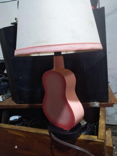 guitar lamp - Thumbnail 2