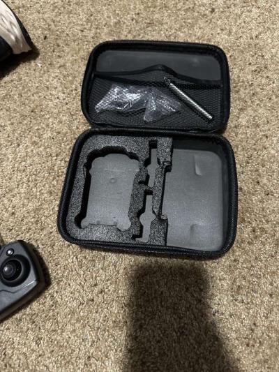 Tiny drone with camera and carry case - Thumbnail 4