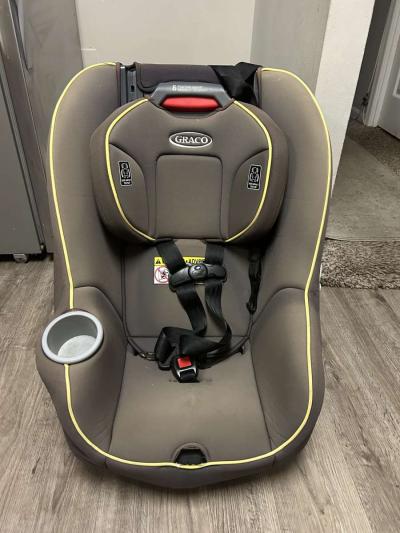 Graco Car Seat - Thumbnail 6