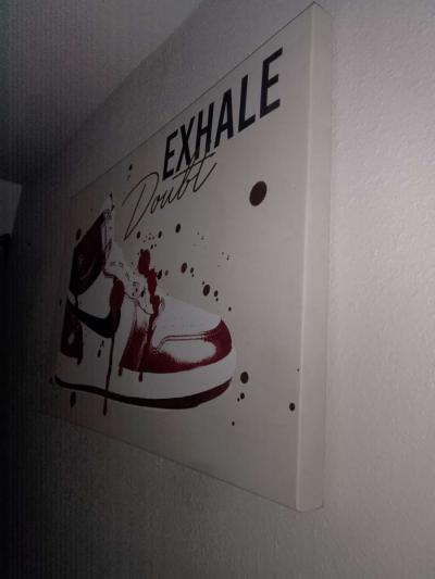 AIR JORDANS 1 BEDROOM POSTER - Thumbnail 2