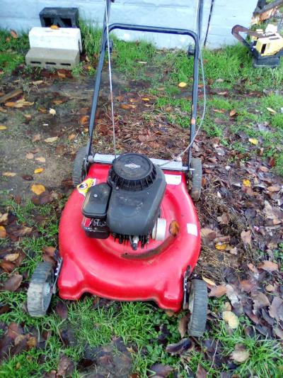 lawn mower - Thumbnail 2
