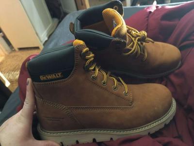 DeWalt Steel Toed boots - Thumbnail 2