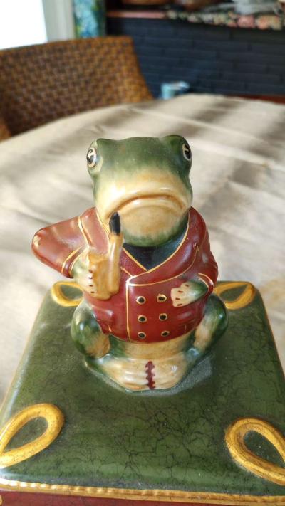Ceramic Decorative Canister With Frog On top - Thumbnail 2