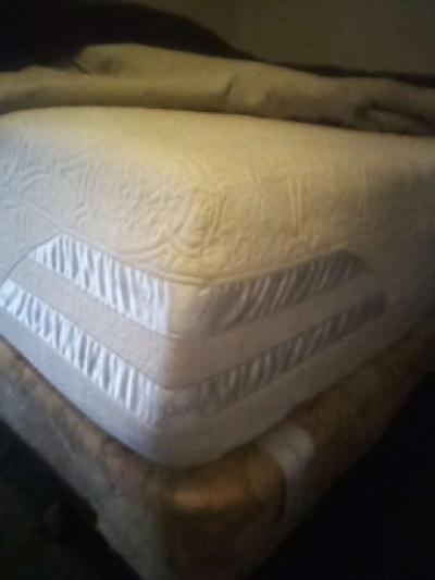 a big California king bed with serta hybrid mattress - Thumbnail 4