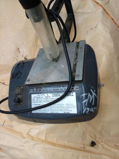 Central Machinery 12 inch scroll saw - Thumbnail 2