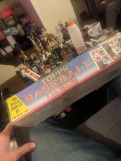 1989 Topps Baseball Complete Set - Thumbnail 2