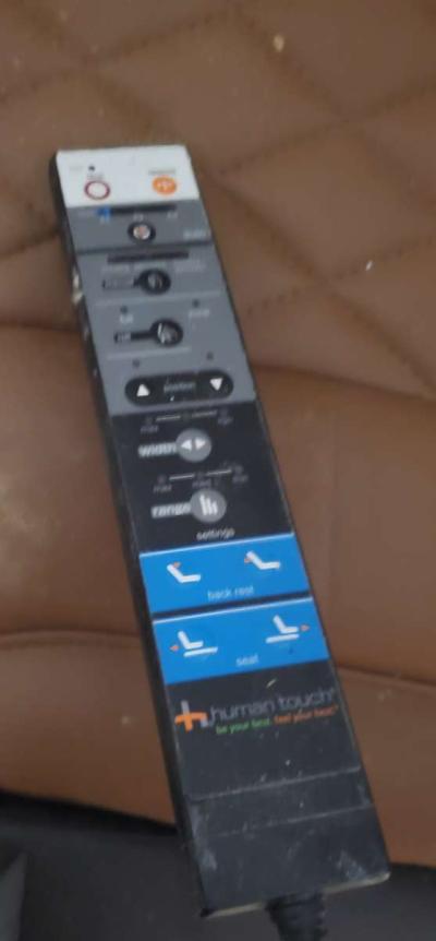 human Touch messaging chair with attached whirl pool - Thumbnail 2