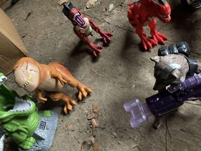 Dinosaurs and Dragon - Thumbnail 2