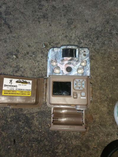two trail cameras - Thumbnail 2