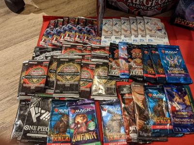 unopened Pokemon and magic stuff - Thumbnail 2