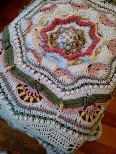 beautiful mandala throw blanket - Thumbnail 4