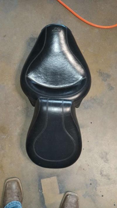 1995 to 2007 Kawasaki Vulcan motorcycle Mustang seat - Thumbnail 4