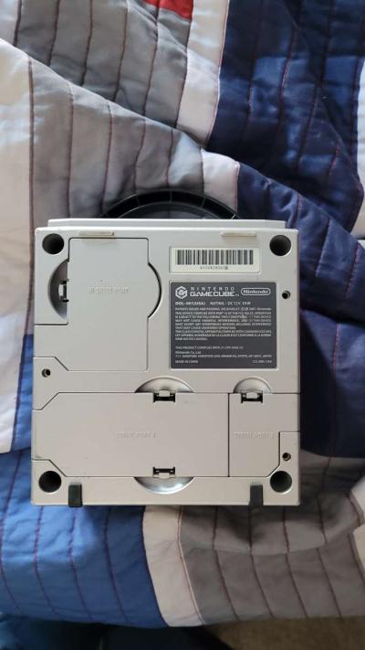 Nintendo GameCube silver console - Thumbnail 2
