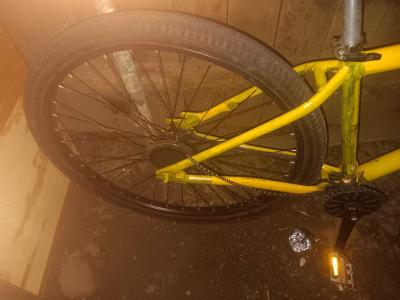yellow BMX Bike sizes tires 29 in - Thumbnail 2