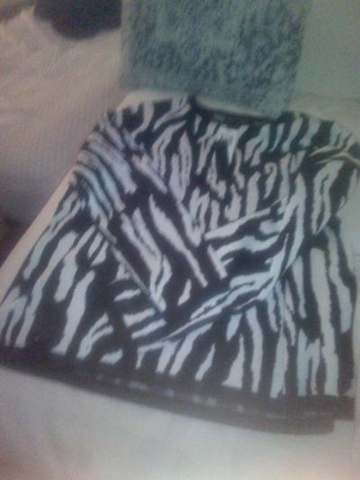zebra sweater - Thumbnail 3