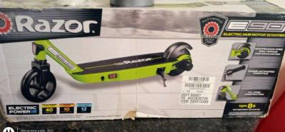 Razor Electric Scooter - Thumbnail 2