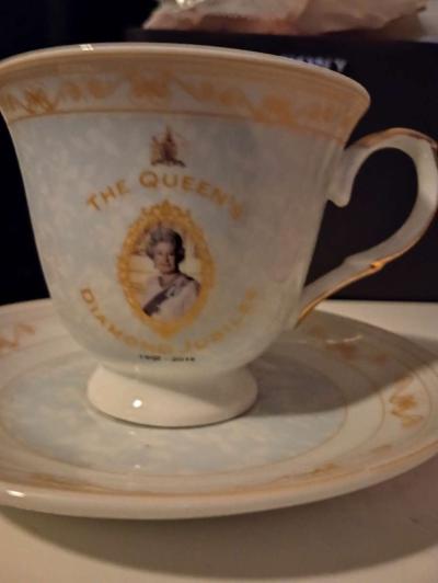 ANTIQUE TEA CUP AND PLATE OF QUEEN DIAMOND JUBILEE 25 OBO - Spring Hill, Florida