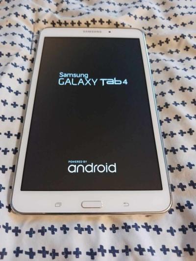 Laptop  and Tablets with Everything - Thumbnail 4